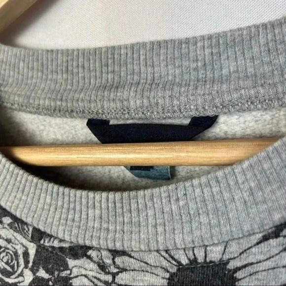 French Connection Gray Floral Print Y2K Half Sleeve Sweatshirt XS - Picture 3 of 3